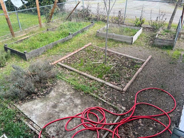 6850 Downing Road 25, Central Point, OR 97502