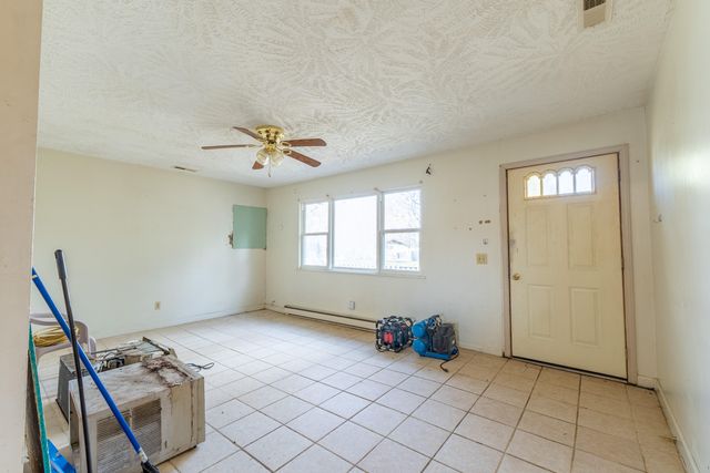 105 Villagers Resort Drive, Somerset, KY 42503