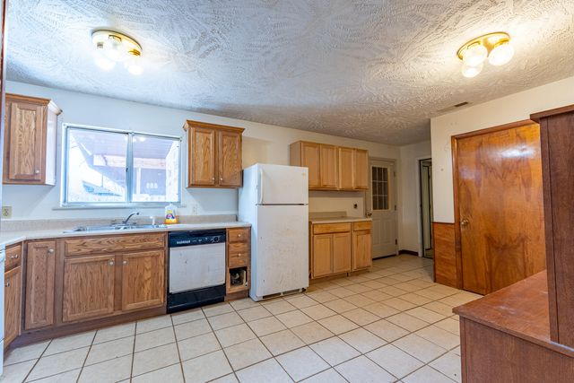 105 Villagers Resort Drive, Somerset, KY 42503