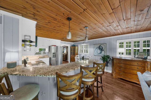 6551 Bermuda Lane, Flowery Branch, GA 30542