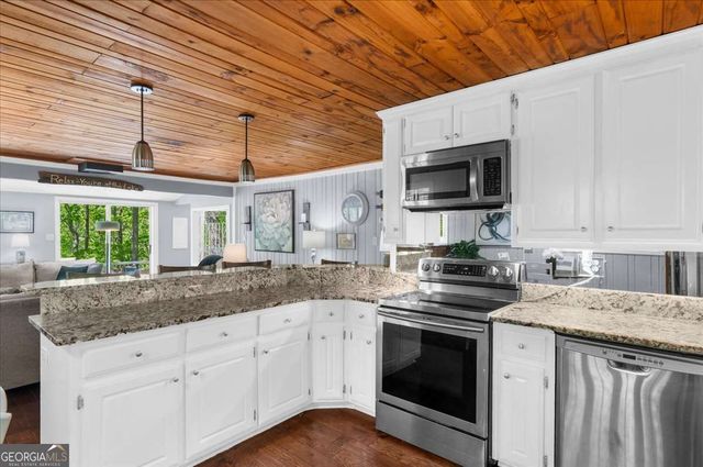 6551 Bermuda Lane, Flowery Branch, GA 30542
