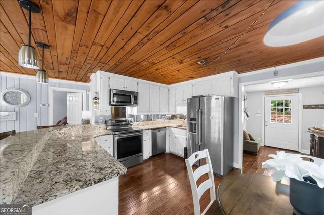 6551 Bermuda Lane, Flowery Branch, GA 30542