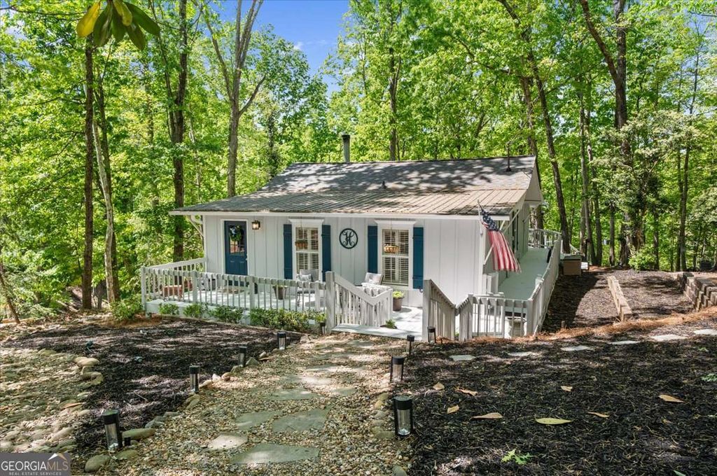 6551 Bermuda Lane, Flowery Branch, GA 30542