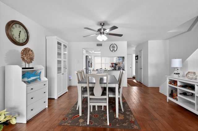 3663 E Nasa Parkway 603, Seabrook, TX 77586