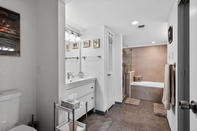 3663 E Nasa Parkway 603, Seabrook, TX 77586