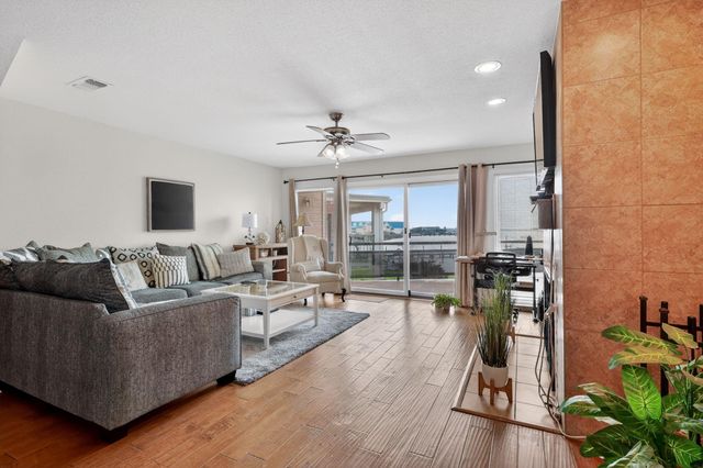 3663 E Nasa Parkway 603, Seabrook, TX 77586