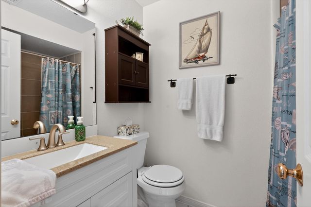 3663 E Nasa Parkway 603, Seabrook, TX 77586