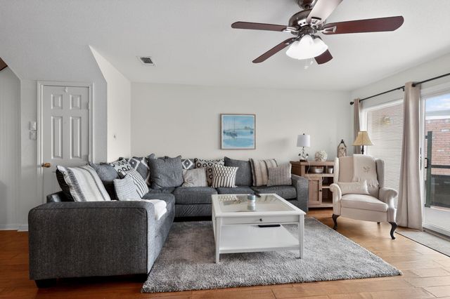 3663 E Nasa Parkway 603, Seabrook, TX 77586