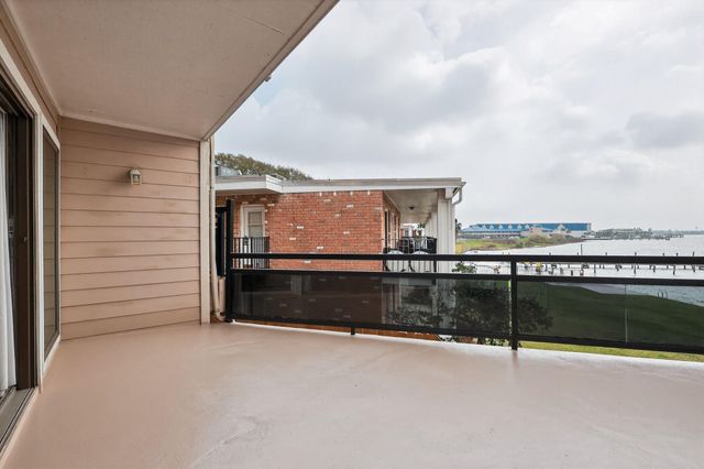 3663 E Nasa Parkway 603, Seabrook, TX 77586