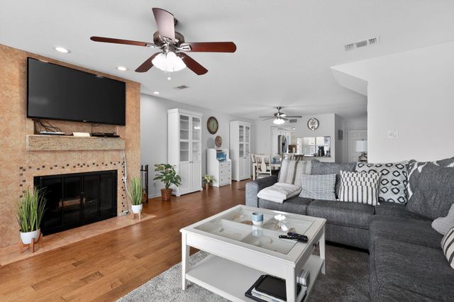 3663 E Nasa Parkway 603, Seabrook, TX 77586