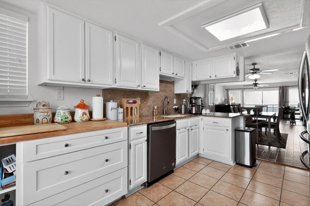 3663 E Nasa Parkway 603, Seabrook, TX 77586