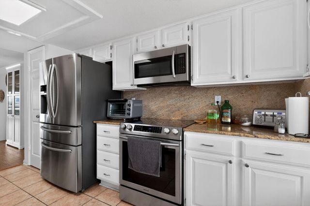 3663 E Nasa Parkway 603, Seabrook, TX 77586