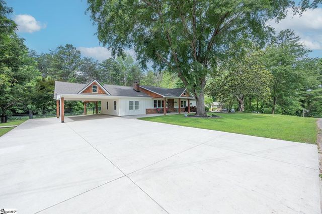 508 Forest Drive, Landrum, SC 29356