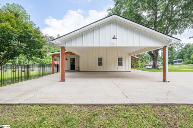 508 Forest Drive, Landrum, SC 29356