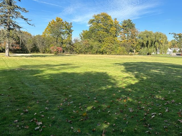 118 Dickens Road, Northfield, IL 60093