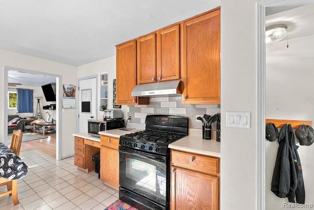 87 Burley Drive, Columbiaville, MI 48421