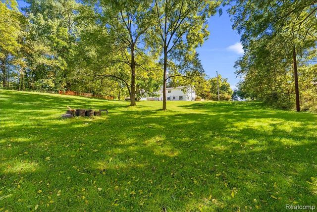 87 Burley Drive, Columbiaville, MI 48421