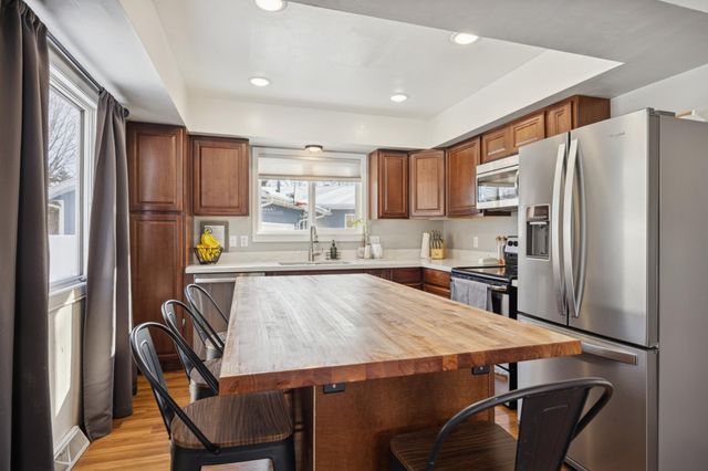 1422 Northway Court, Saint Cloud, MN 56303