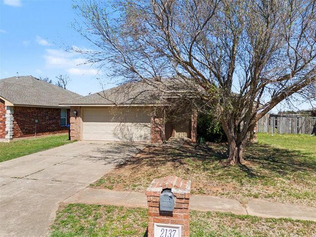 2137 Scissortail Landing Drive, Edmond, OK 73012