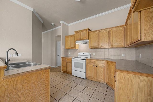 2137 Scissortail Landing Drive, Edmond, OK 73012