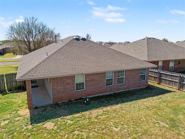 2137 Scissortail Landing Drive, Edmond, OK 73012