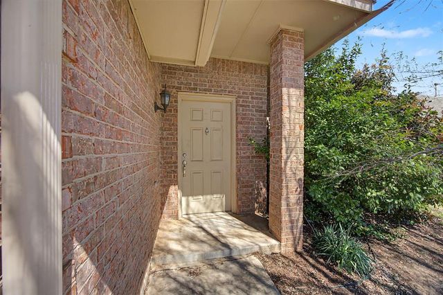 2137 Scissortail Landing Drive, Edmond, OK 73012