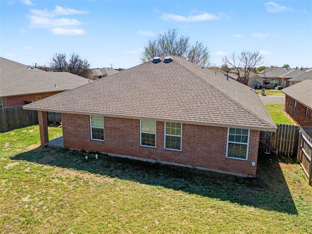 2137 Scissortail Landing Drive, Edmond, OK 73012