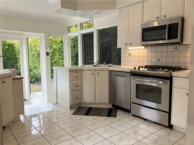 204 Via La Circula, Redondo Beach, CA 90277