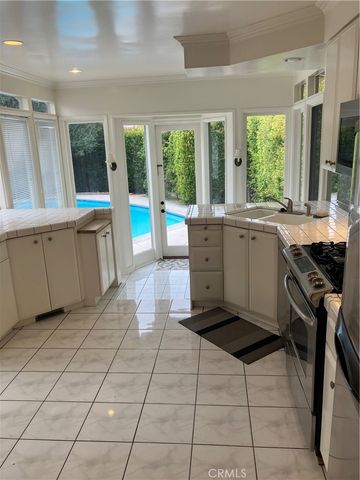 204 Via La Circula, Redondo Beach, CA 90277