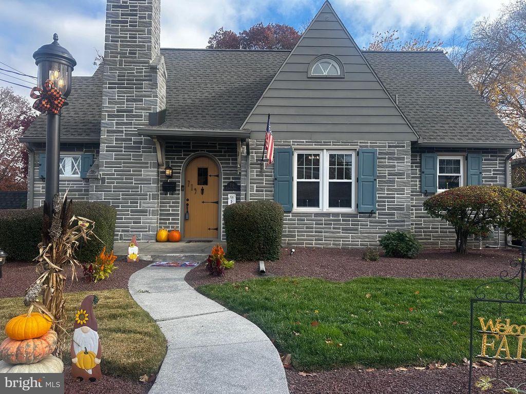 719 S SPRUCE ST, Elizabethtown, PA 17022