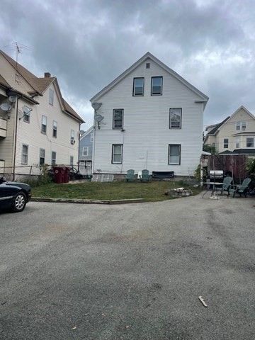 77 Agawam Street 3, Lowell, MA 01852
