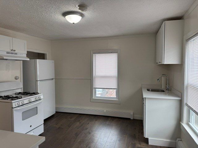 77 Agawam Street 3, Lowell, MA 01852