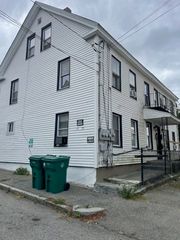 77 Agawam Street 3, Lowell, MA 01852
