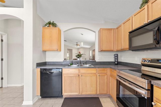 10109 LANDPORT WAY, Land O Lakes, FL 34638
