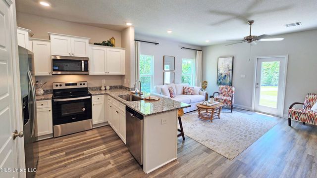 131 Harper Grove Circle, Ocean Springs, MS 39564