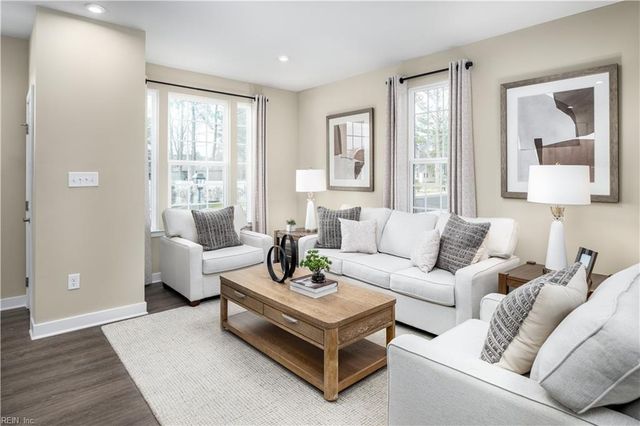 210 Reids Place DR, Suffolk, VA 23434
