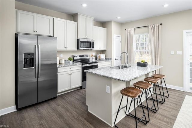 210 Reids Place DR, Suffolk, VA 23434