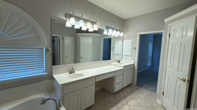 1514 HEARTHSTONE, San Antonio, TX 78258