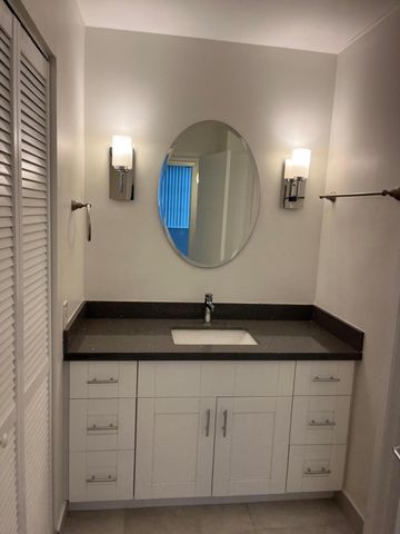 160 Yacht Club Way 209, Hypoluxo, FL 33462