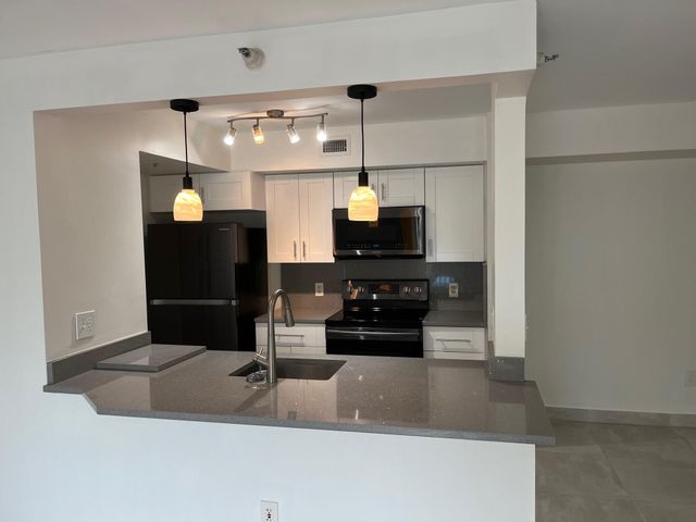 160 Yacht Club Way 209, Hypoluxo, FL 33462