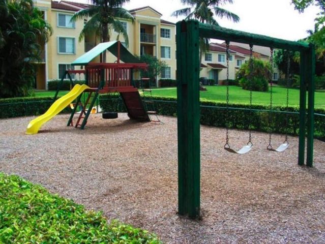 160 Yacht Club Way 209, Hypoluxo, FL 33462