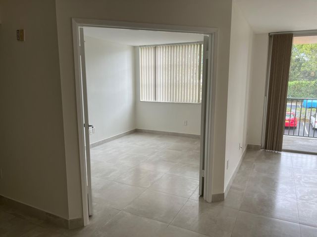 160 Yacht Club Way 209, Hypoluxo, FL 33462