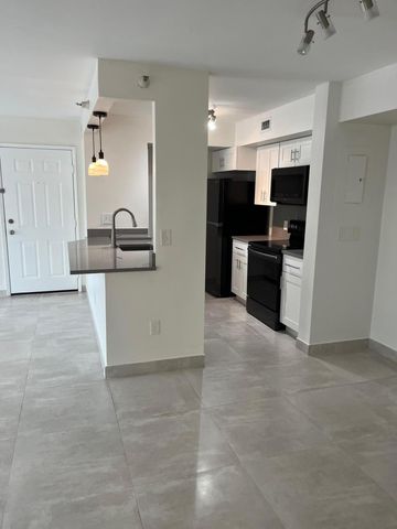 160 Yacht Club Way 209, Hypoluxo, FL 33462