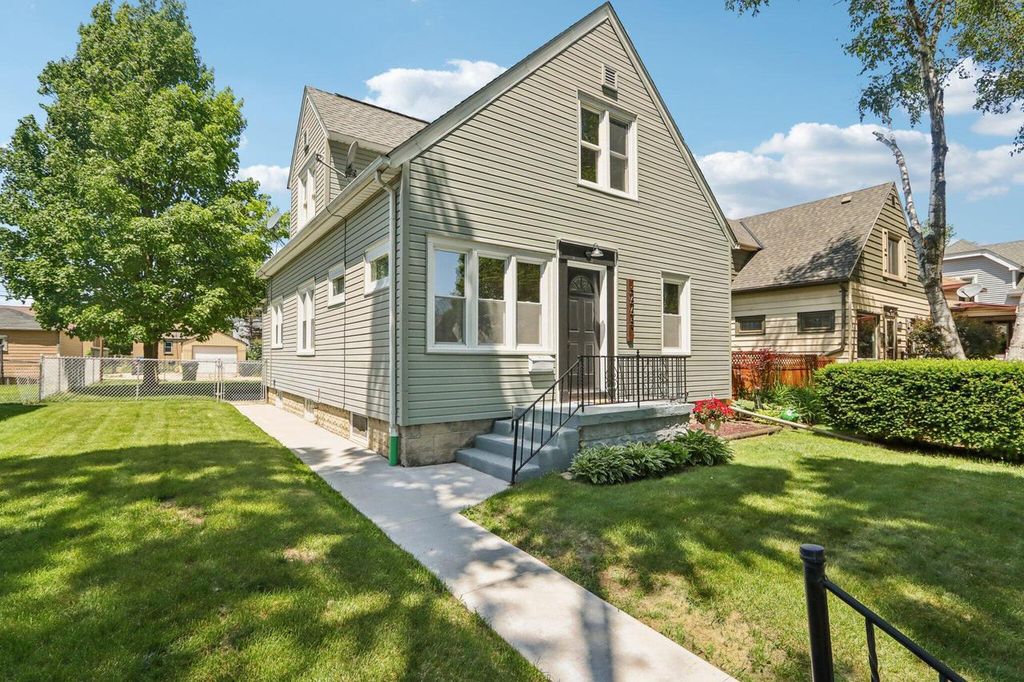 3665 S Rutland AVENUE, Saint Francis, WI 53235