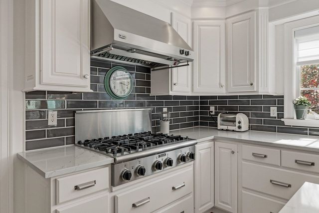 4 White Horse Drive, Rye, NH 03870