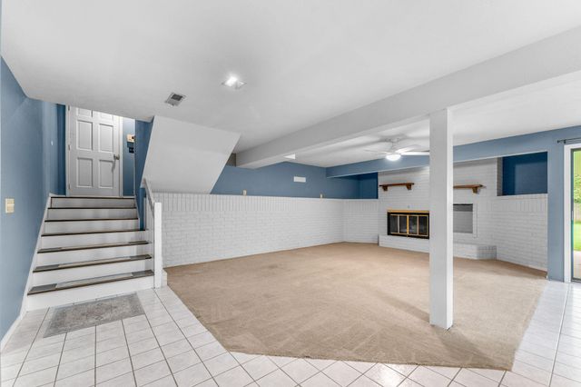5734 S Hampton Avenue, Springfield, MO 65810