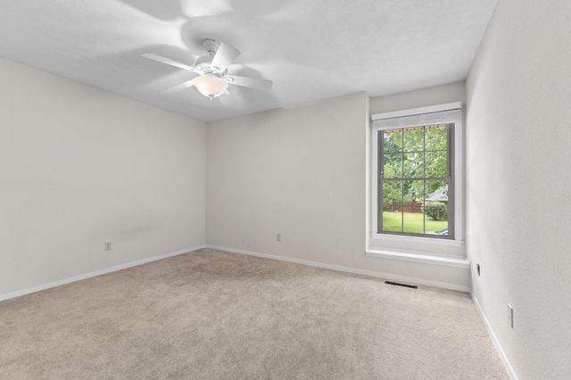 5734 S Hampton Avenue, Springfield, MO 65810