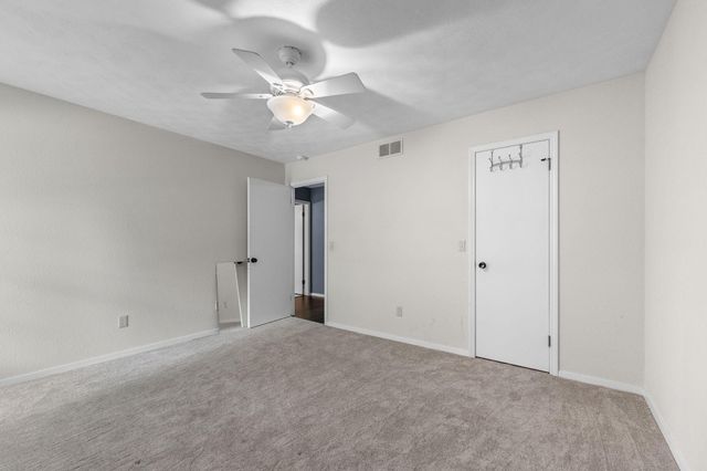 5734 S Hampton Avenue, Springfield, MO 65810