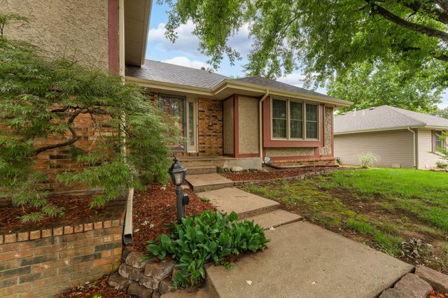 5734 S Hampton Avenue, Springfield, MO 65810