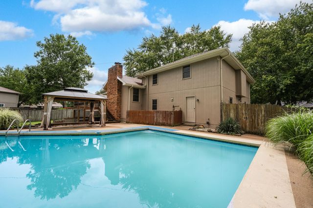 5734 S Hampton Avenue, Springfield, MO 65810